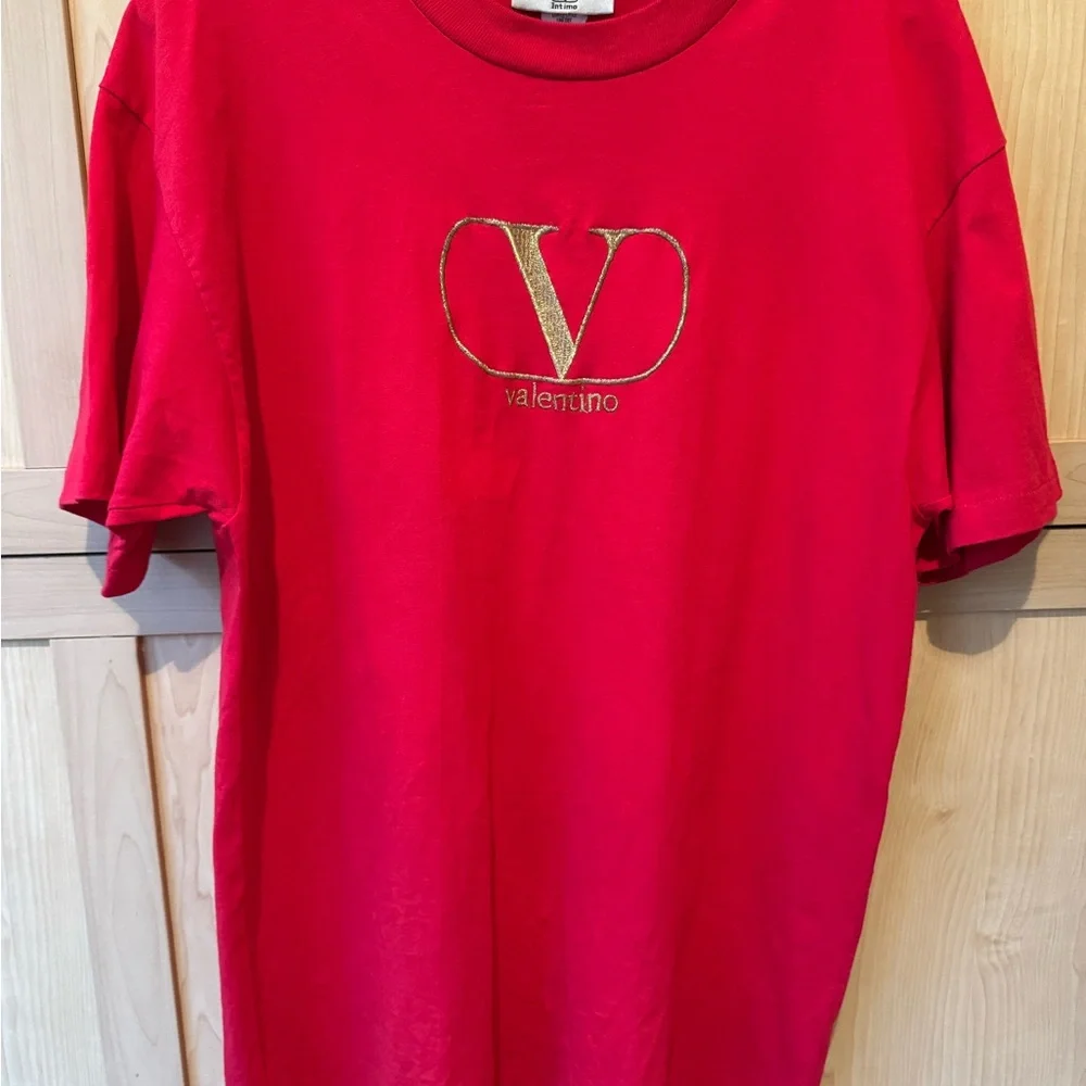 Bright red/gold Valentino “Intimo” T-shirt. Like new condition. “One size” - Picture 3 of 3